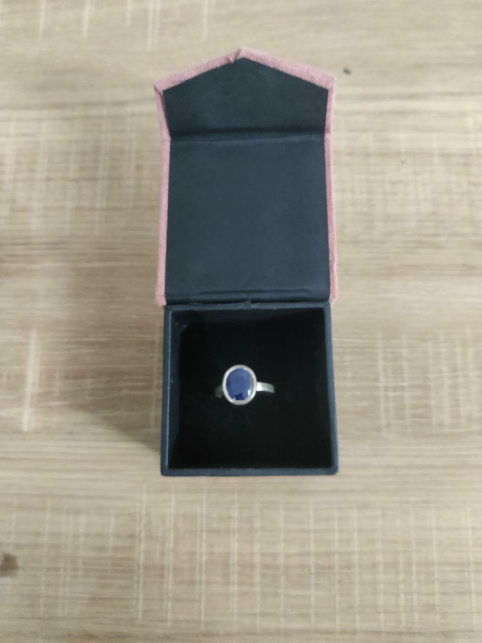 Blue sapphire Gemstoness